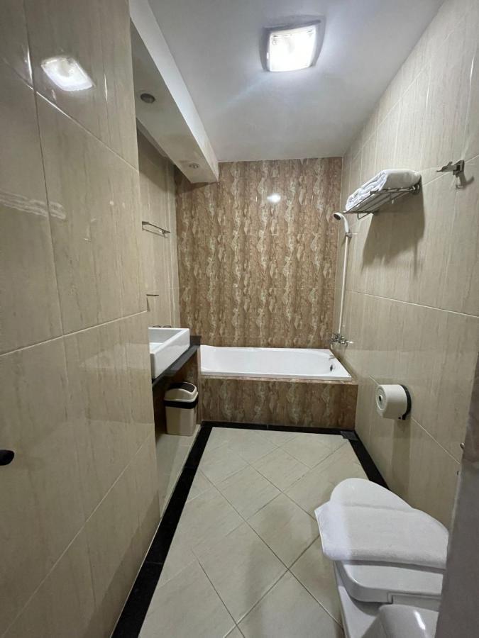 Grand Buana Lestari Hotel Padang  Exterior foto