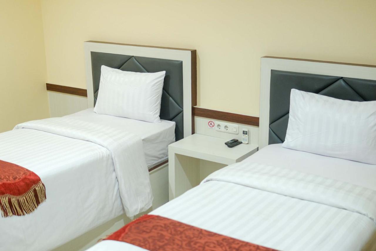 Grand Buana Lestari Hotel Padang  Exterior foto